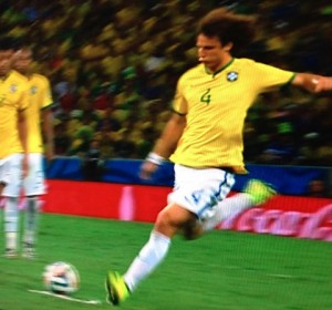 david_luiz20140705_wining_freekick.jpg