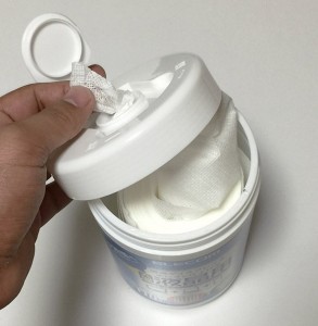 18_elecom_wet_tissue_hole_up.jpg