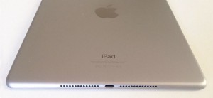 21_ipad-air2_speacker_lightning-conector.jpg