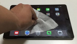 31_ipad_screen_wash.jpg
