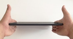 ipad_air2_double_hand_thumb.jpg