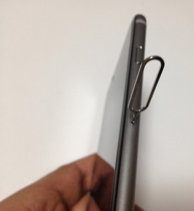 02_iphone6plus_iij_bic_sim_in.jpg