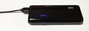 03_anker_astro_e4_charging-_ipad_thumb.jpg