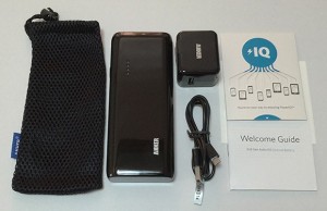 08_anker_astro_e4_item-set_view.jpg