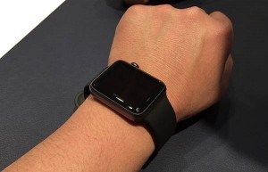apple-watch-sport-black-fitting-g.jpg