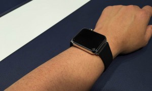 applewatch-classicbuckle-7-fitting1.jpg