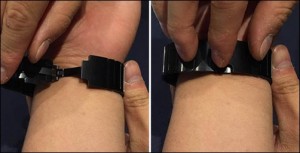 applewatch-linkbracelet-fitting-2-put_thumb.jpg