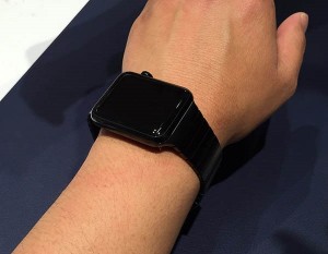 applewatch-linkbracelet-fitting-4-put-surplus.jpg