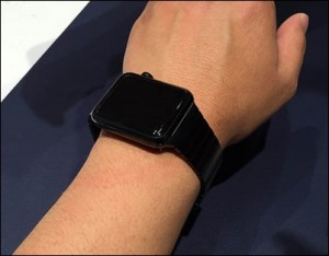 applewatch-linkbracelet-fitting-4-put-surplus_thumb.jpg