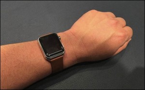 applewatch-modern-buckle-11_thumb.jpg