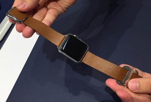 applewatch-modern-buckle-2-band1.jpg