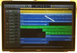 macbook-2015-29-garageband.jpg
