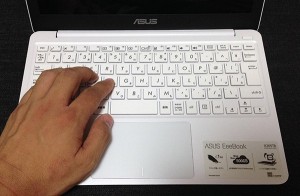 3-asus-eeepc-netbook-x205ta-key-touc.jpg