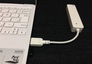 9-asus-eeepc-netbook-x205ta-usb-hub-2.jpg