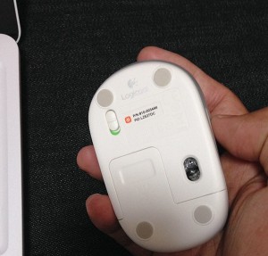 a2-asus-notebook-x205ta-mouse1.jpg