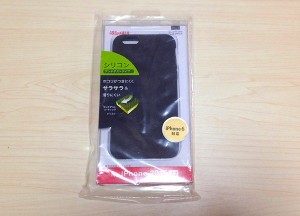 1-ibuffalo-silicone-case-BSIP15CSBK-3.jpg