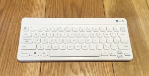 11-bluetooth-keybord-nintendo-pokemon-ipad-iphone-front.jpg