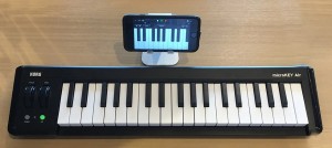 11-ipad-korg-microkey-air-midi-keybord-garageband.jpg
