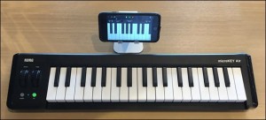 11-ipad-korg-microkey-air-midi-keybord-garageband_thumb.jpg