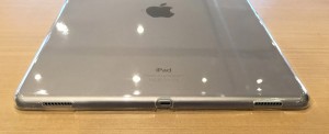 16-ipad-pro12.9-clean-case-speaker-lightning.jpg