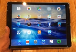 27-ipad-pro-12.9-handle_thumb.jpg