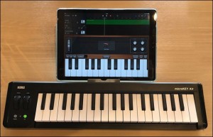 3-ipad-korg-microkey-air-midi-keybord-garageband_thumb.jpg
