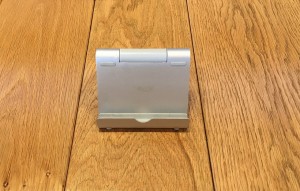 4-ipad-stand.jpg
