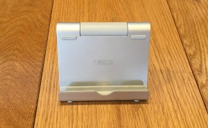 4-ipad-stand-anker.jpg