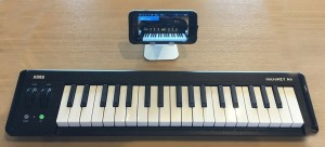 8-ipad-korg-microkey-air-midi-keybord-iphone-module.jpg