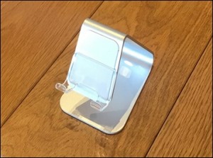 9-iphone-stand_thumb.jpg