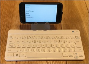 a8-bluetooth-keybord-nintendo-pokemon-iphone-yoko_thumb.jpg