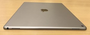 12-ipad-pro-speaker-power-button-earphone-jack_thumb.jpg