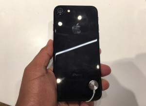 1-iphone7-back-face.jpg