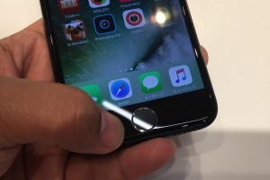 13-iphone7-home-button.jpg