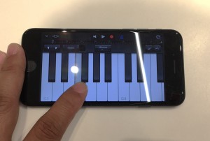 14-iphone7-garageband.jpg