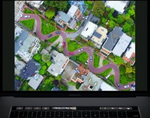 22-macbookpro-touchbar-photo-slide_thumb.jpg