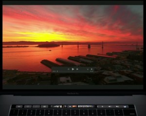 23-macbookpro-touchbar-movie.jpg