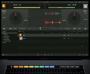3-macbookpro-touchbar-dj-app.jpg