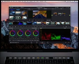 4-macbookpro-touchbar_thumb.jpg