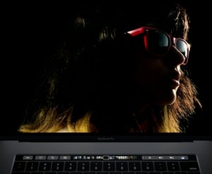 45-macbookpro-touchbar-photo_thumb.jpg