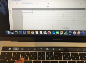 59-macbookpro-touchbar-number-format_thumb.jpg