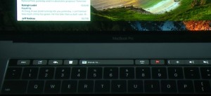 6-macbookpro-touchbar-mail.jpg