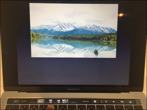 68-macbookpro-touchbar-keynote-slide_thumb.jpg