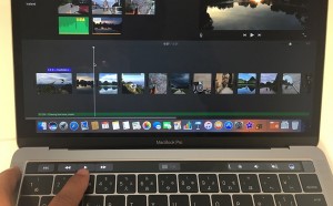 75-macbookpro-touchbar-imovie-play-and-stop.jpg