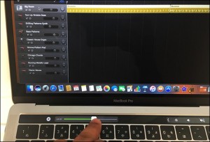 82-macbookpro-touchbar-garageband-volume-slider_thumb.jpg