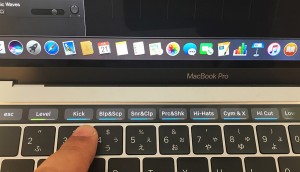 83-macbookpro-touchbar-garageband-drum-sound.jpg