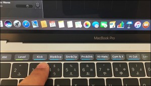 83-macbookpro-touchbar-garageband-drum-sound_thumb.jpg