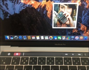 9-macbookpro-touchbar-music-position-slider_thumb.jpg