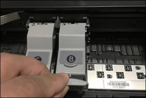 39-printer-cannon-ip2700-ink-case-close_thumb.jpg