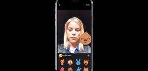 17-wwdc201806-apple-event-memoji-facetime_thumb.jpg